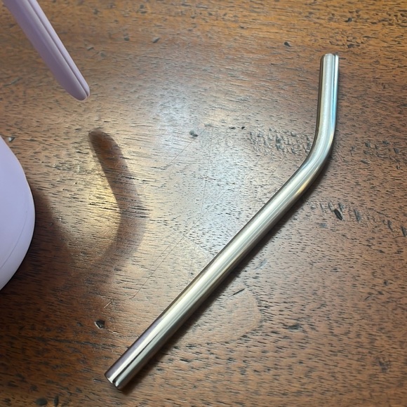 Insulated coffee cup purple. Comes with straw and lid new 450 ml office cup - Picture 9 of 15